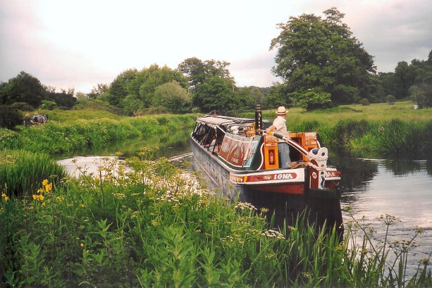 Navigating the river Wey